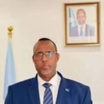 سفير-جمهورية-الصومال-لدى-مصر-يعزي-فضيلة-الإمام-الأكبر-شيخ.jpg